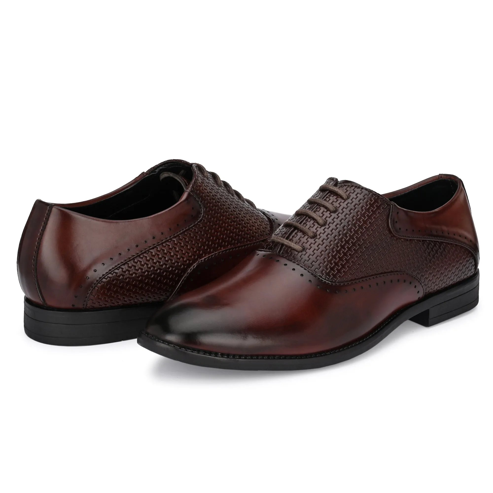 Attitudist Unisex Handcrafted Oxford Gradient Brown Formal Laceup Derby Shoes With Semi Chatai Design