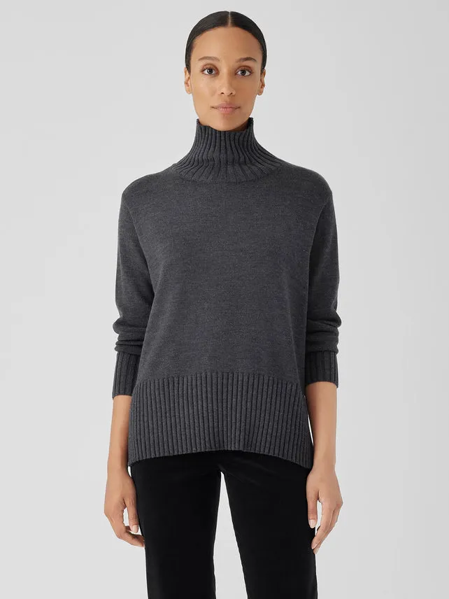 MERINO JERSEY SIDE SLIT TURTLENECK