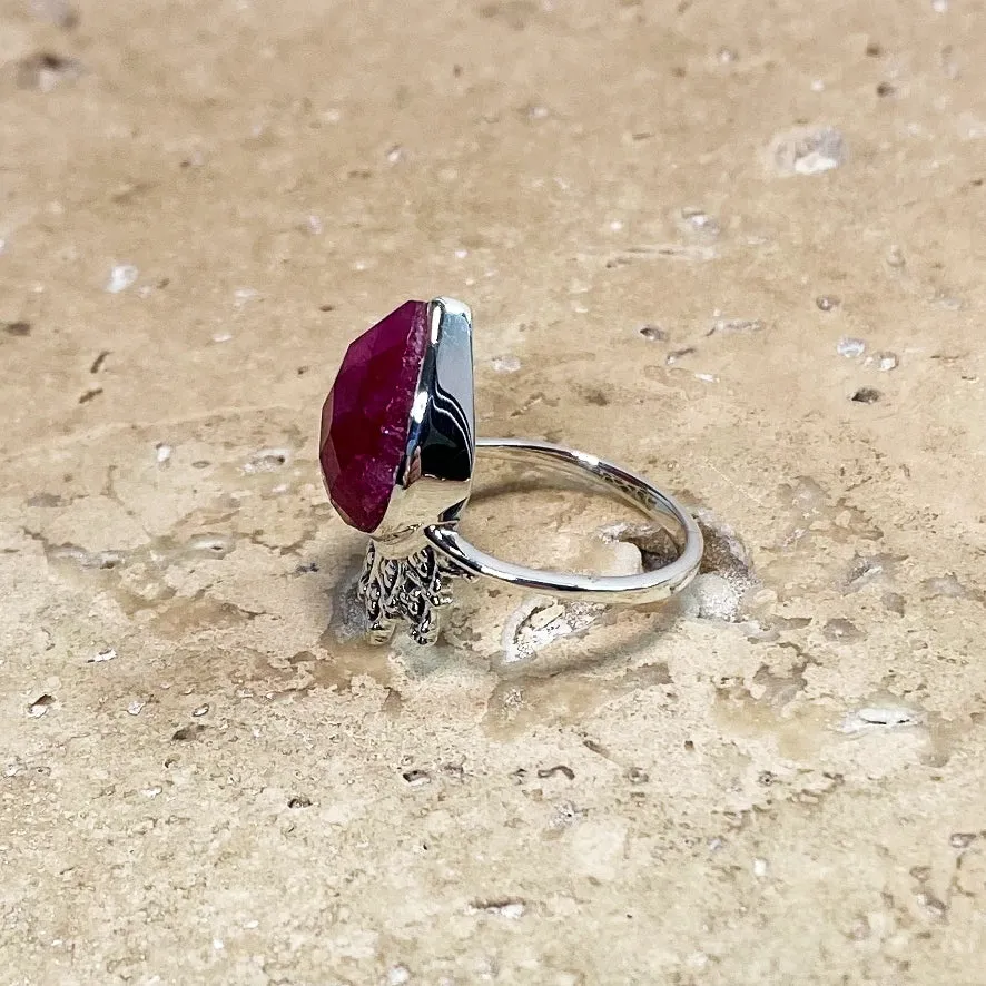 Ruby Quartz Teardrop RIng - Aditi