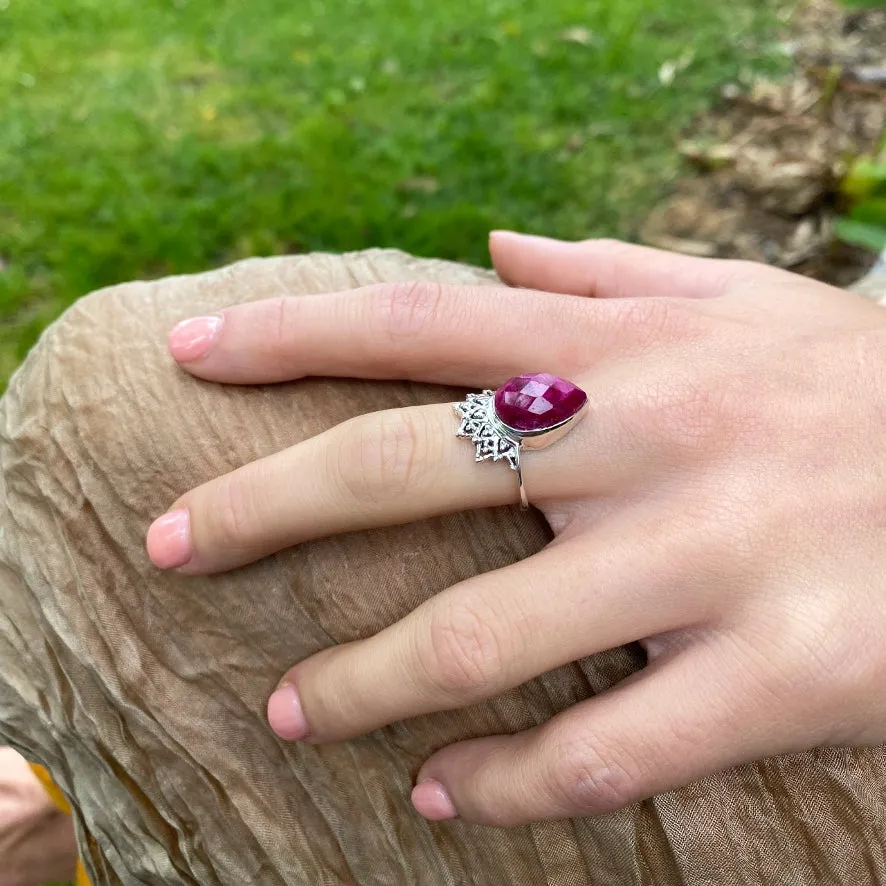 Ruby Quartz Teardrop RIng - Aditi