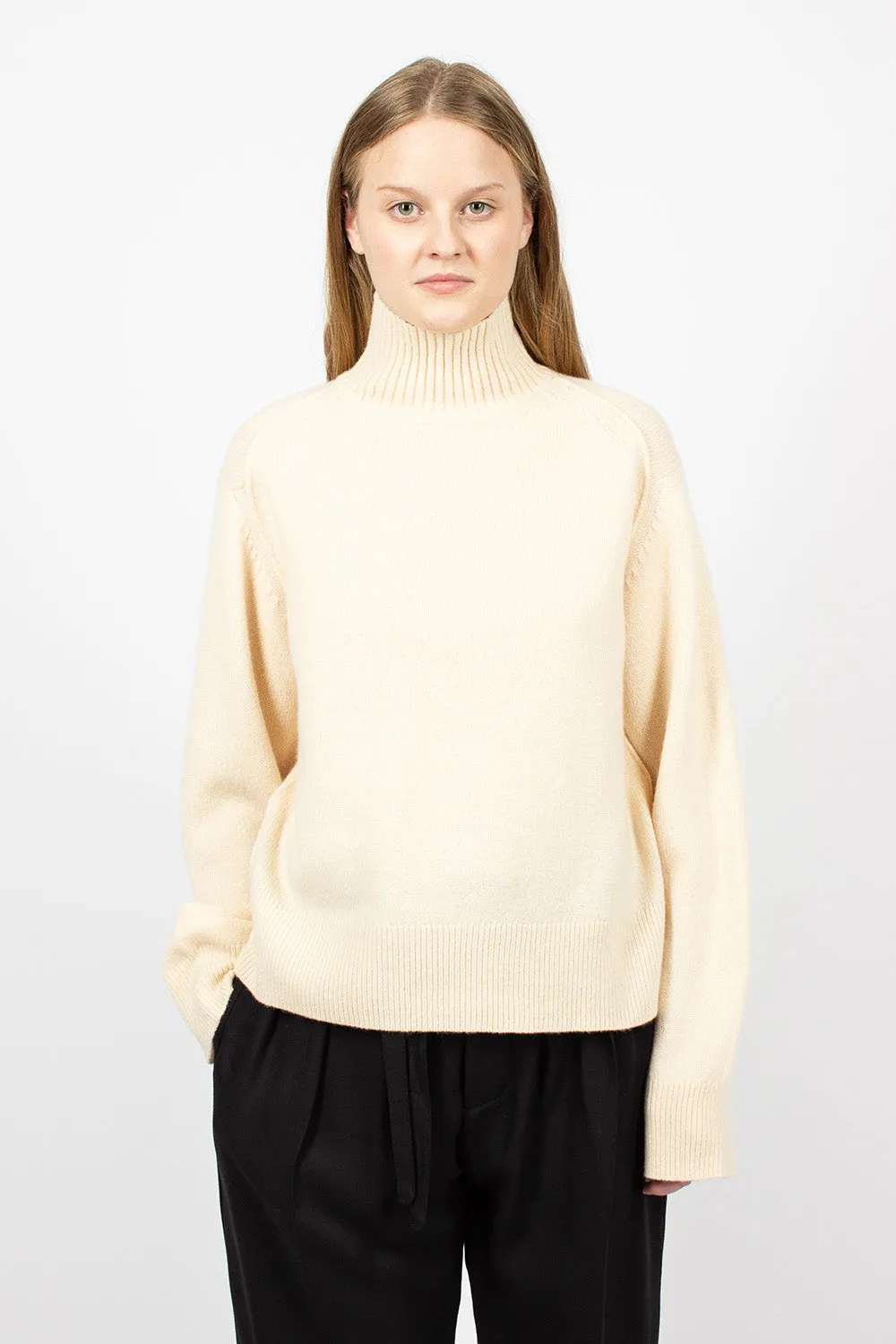 Turtleneck Sweater Cream Beige