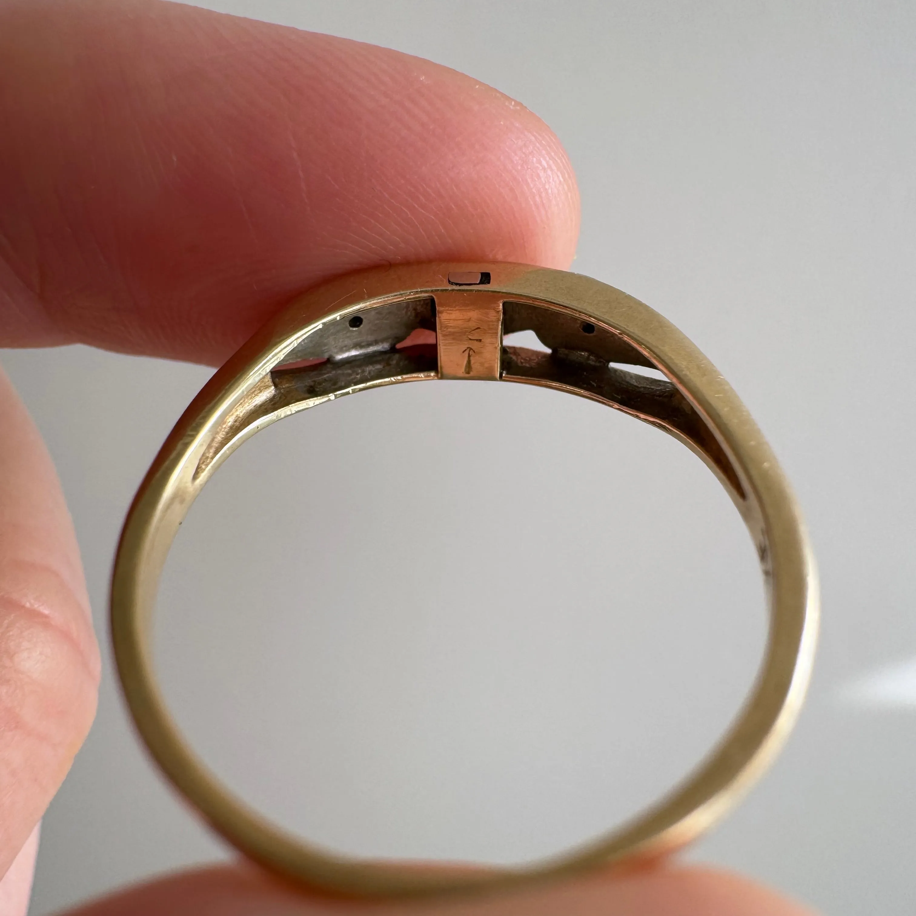 V I N T A G E // mid century romance / 14k bicolor heart band with diamonds / size 8.5